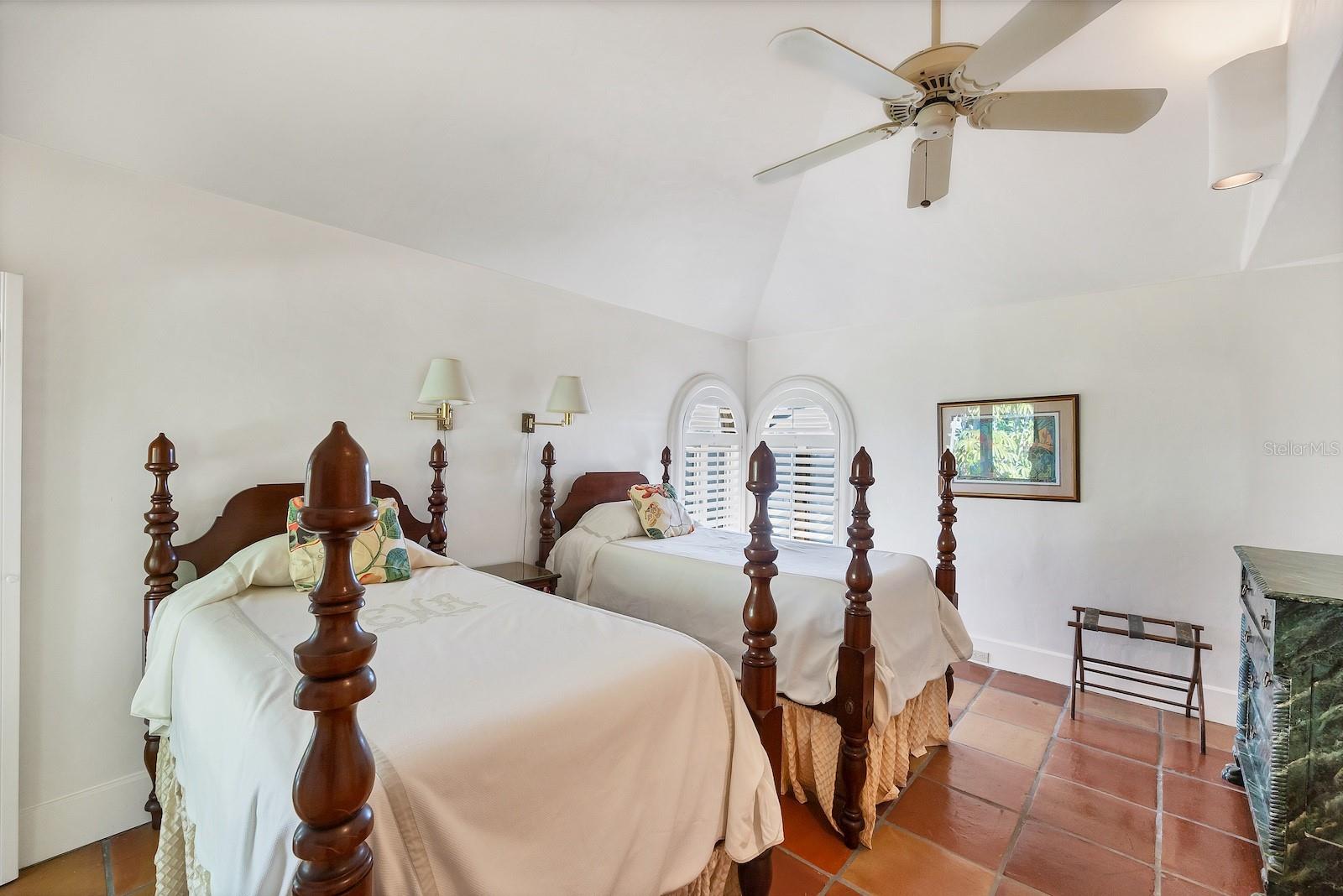 D6145817 Property Photo