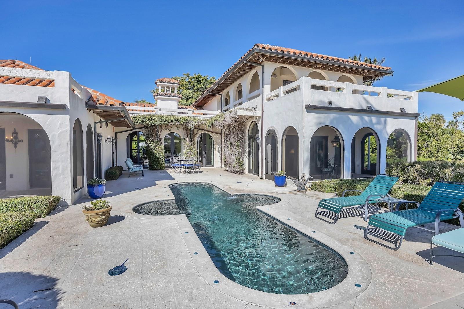 D6145817 Property Photo