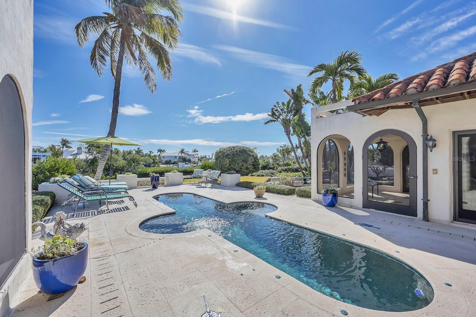 D6145817 Property Photo