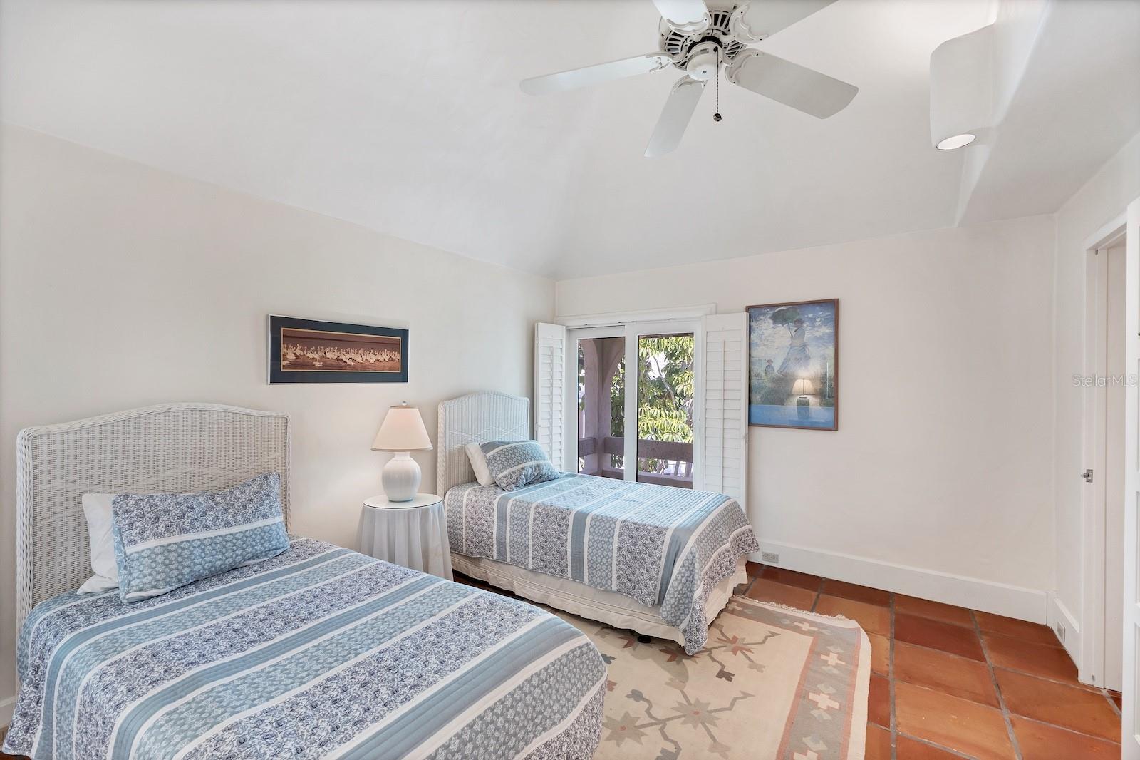 D6145817 Property Photo