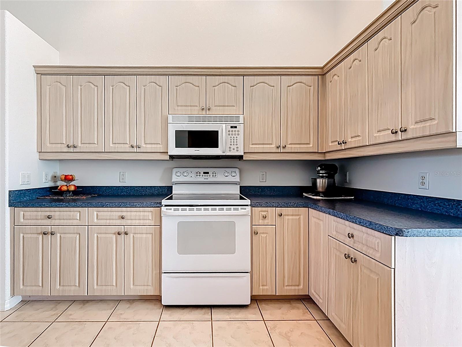 9 MEDALIST LN, ROTONDA WEST, FL, 33947