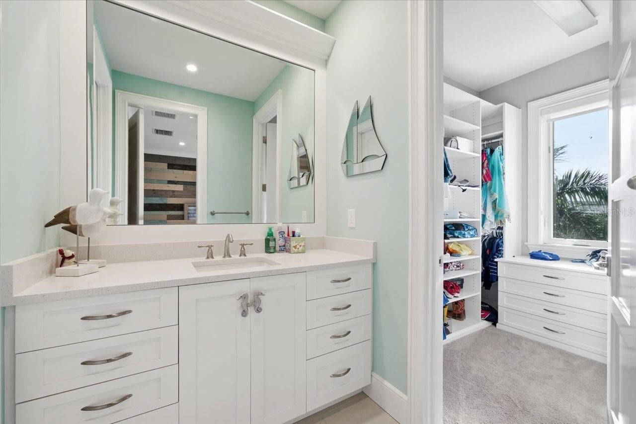 TB8468881 Property Photo