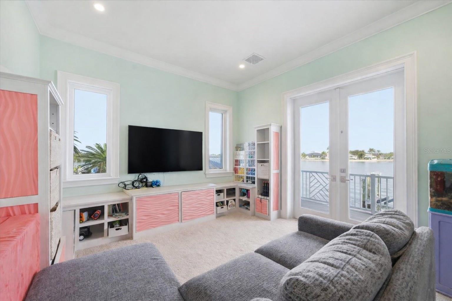 TB8468881 Property Photo