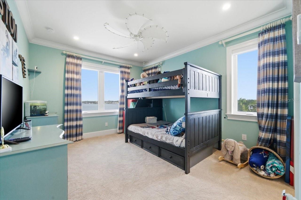 TB8468881 Property Photo