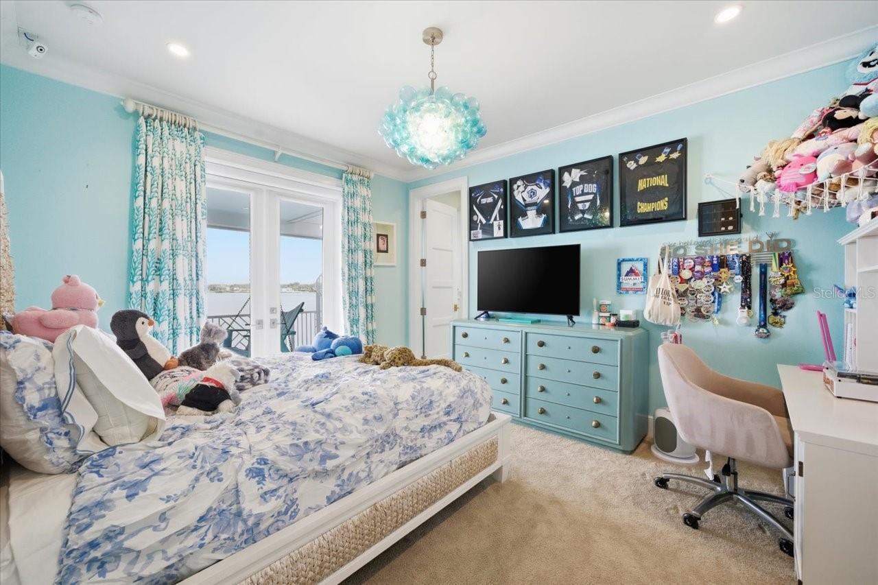 TB8468881 Property Photo