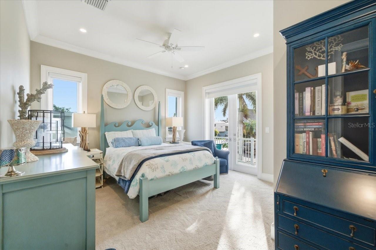 TB8468881 Property Photo