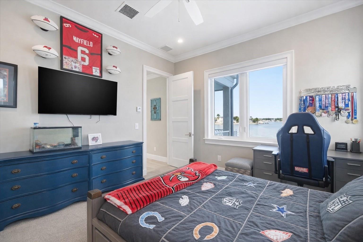 TB8468881 Property Photo