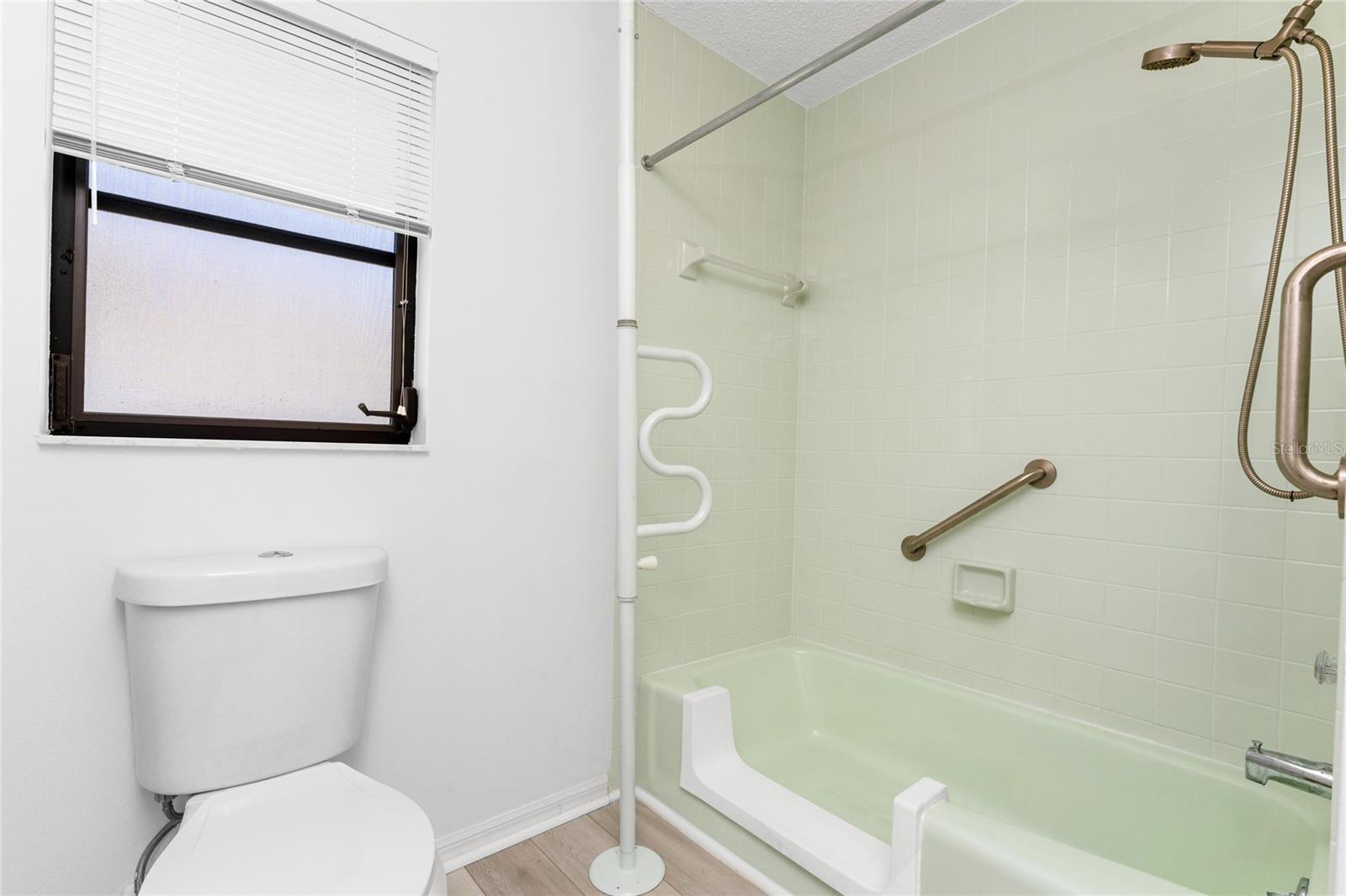 10 BUNKER RD, ROTONDA WEST, FL, 33947