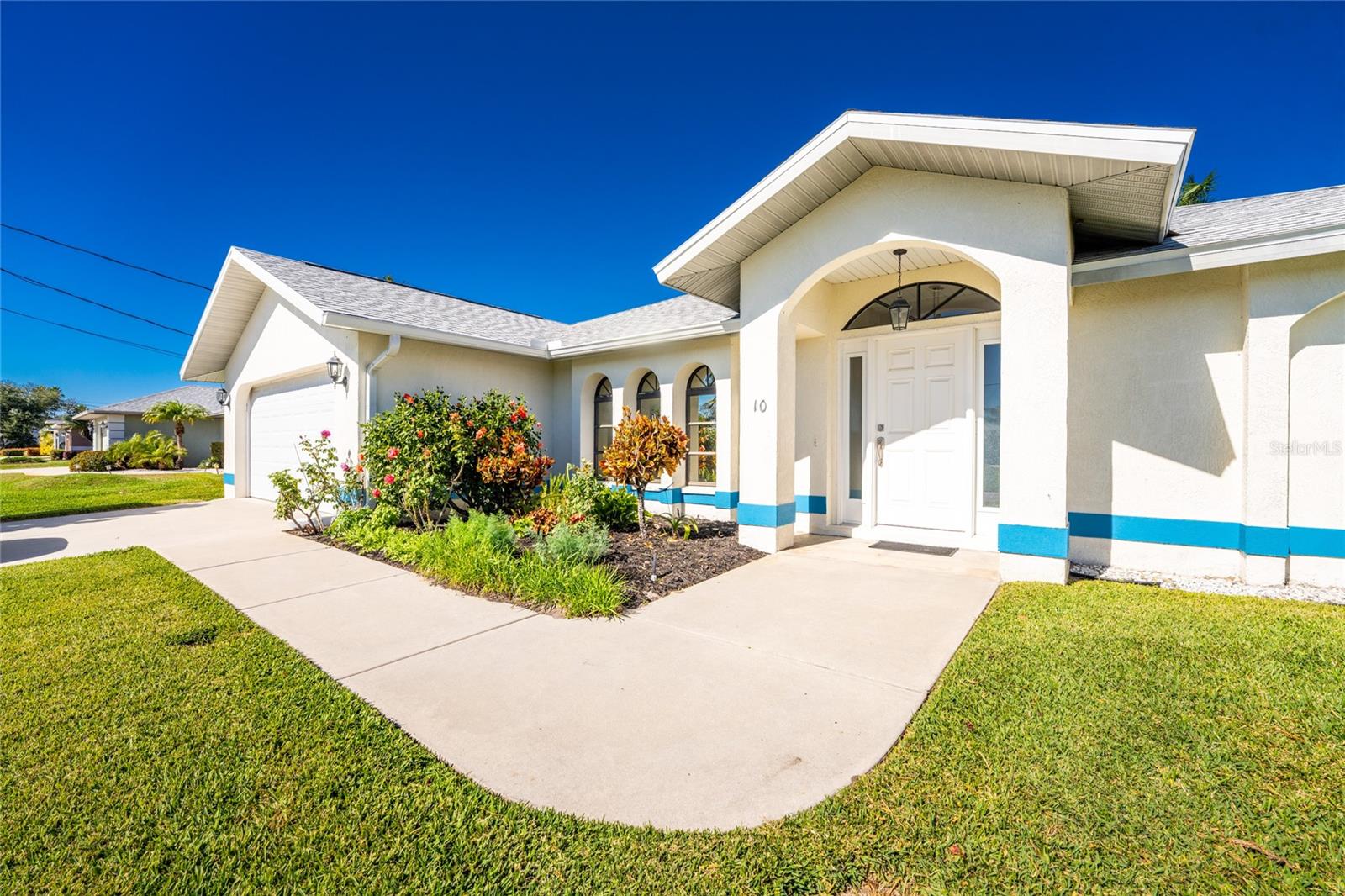 10 BUNKER RD, ROTONDA WEST, FL, 33947