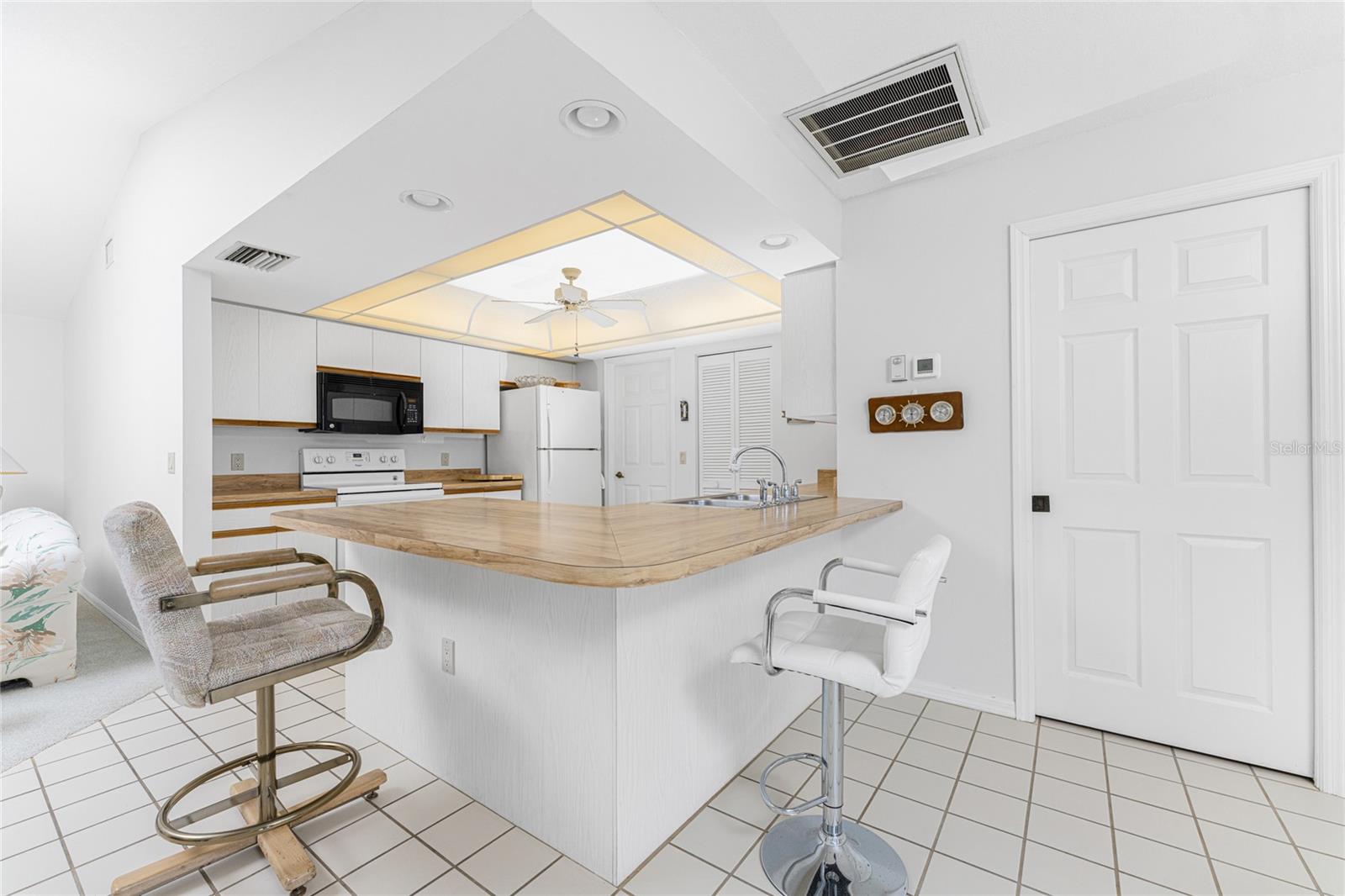 10 BUNKER RD, ROTONDA WEST, FL, 33947