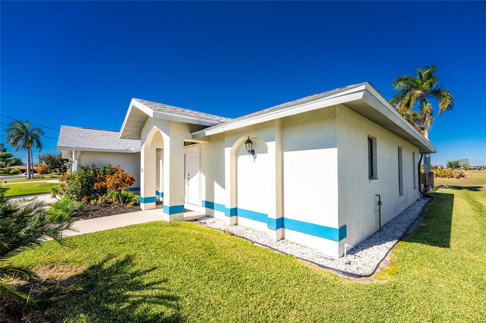 10 BUNKER RD, ROTONDA WEST, FL, 33947