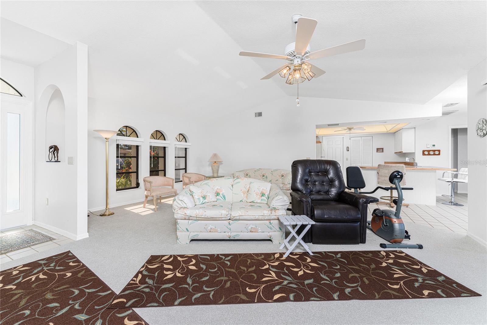 10 BUNKER RD, ROTONDA WEST, FL, 33947