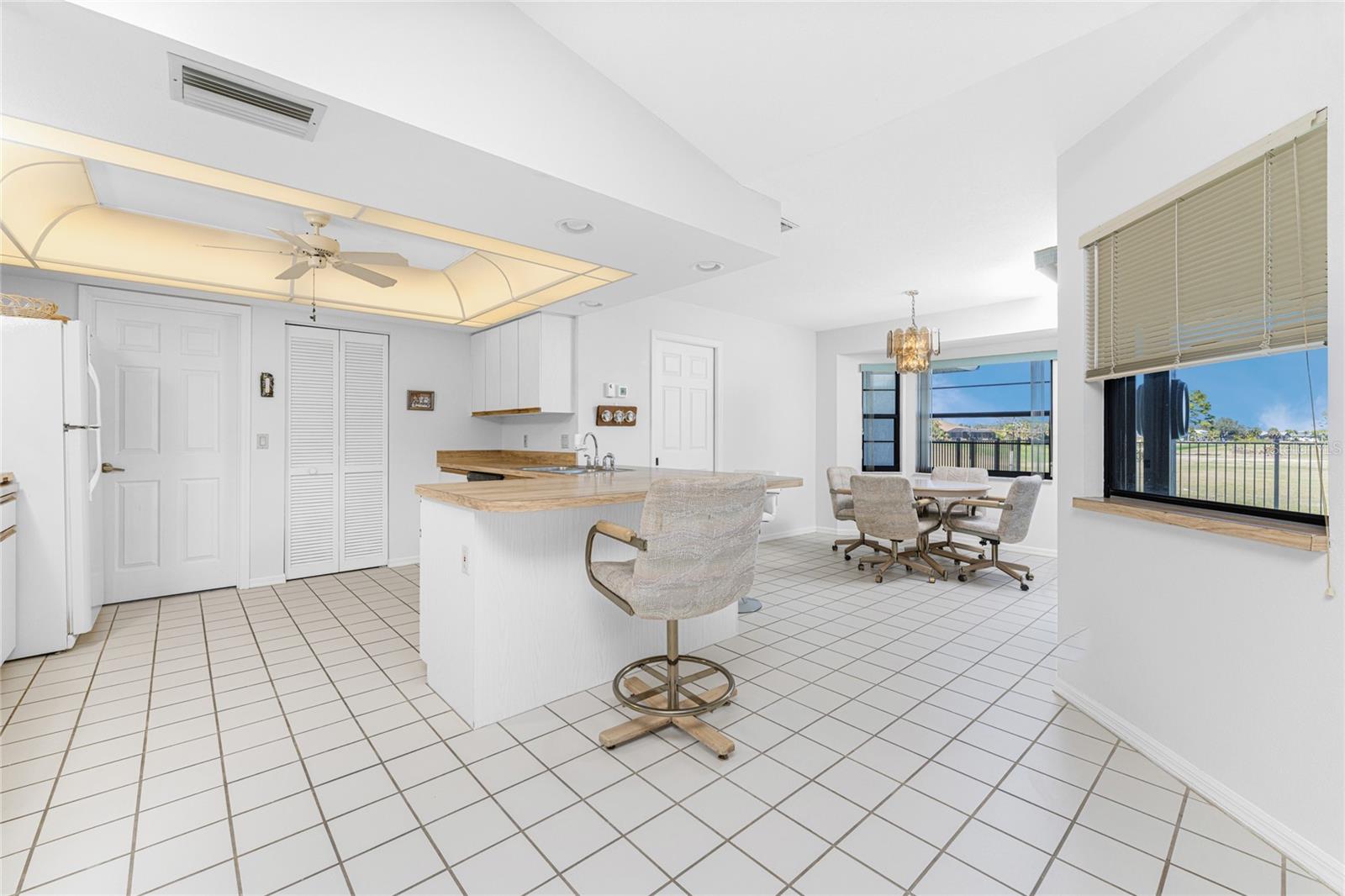 10 BUNKER RD, ROTONDA WEST, FL, 33947