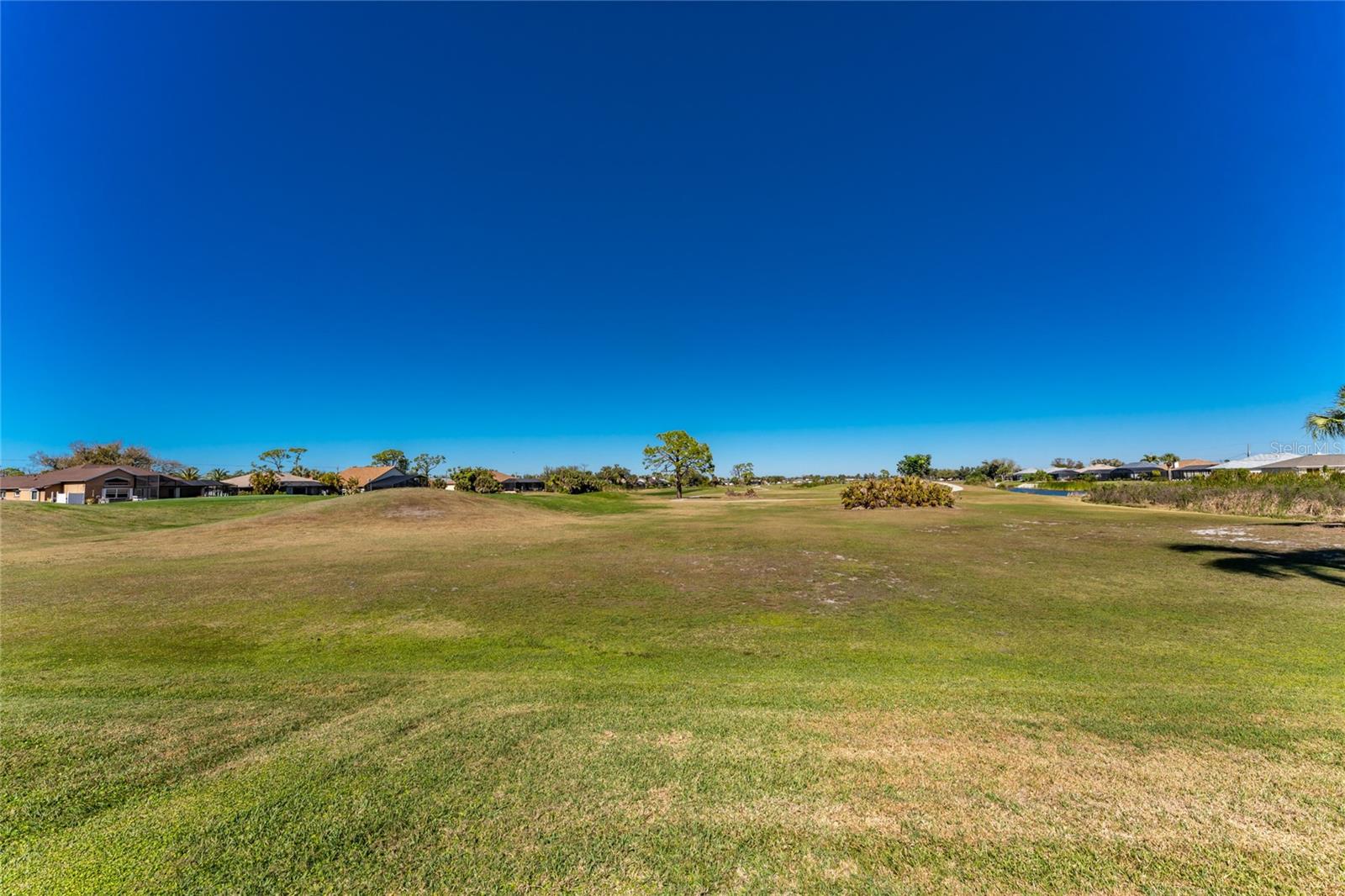 10 BUNKER RD, ROTONDA WEST, FL, 33947