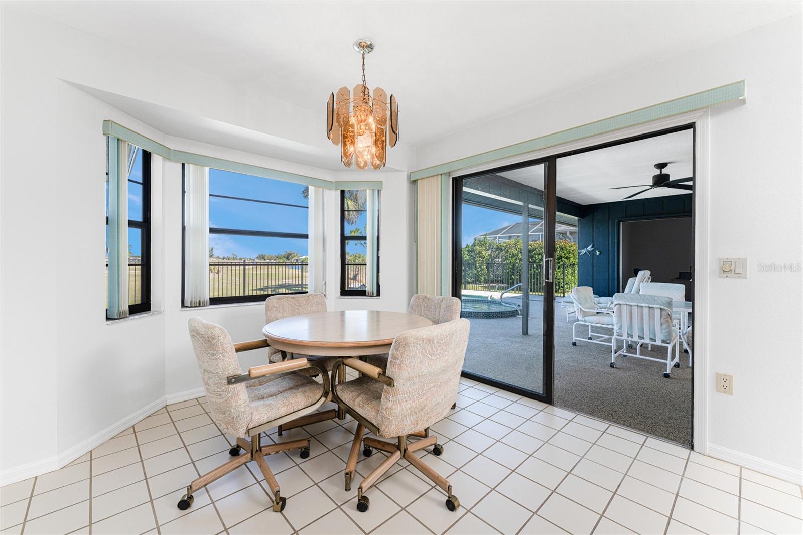 10 BUNKER RD, ROTONDA WEST, FL, 33947