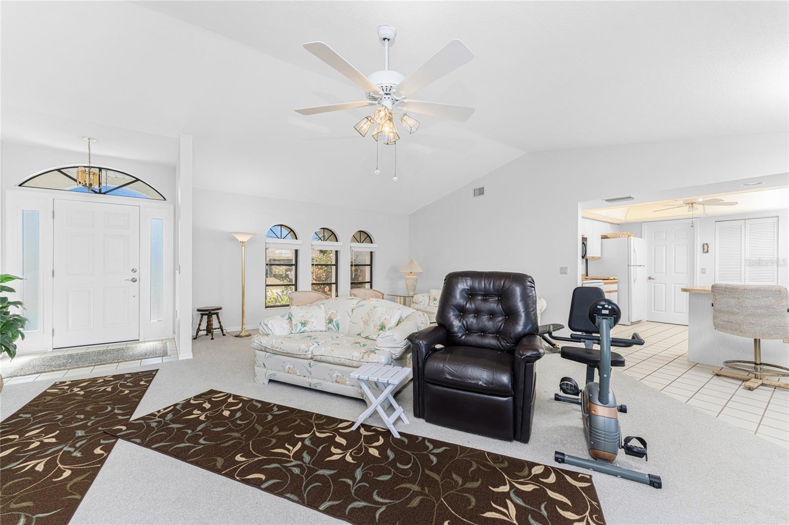 10 BUNKER RD, ROTONDA WEST, FL, 33947