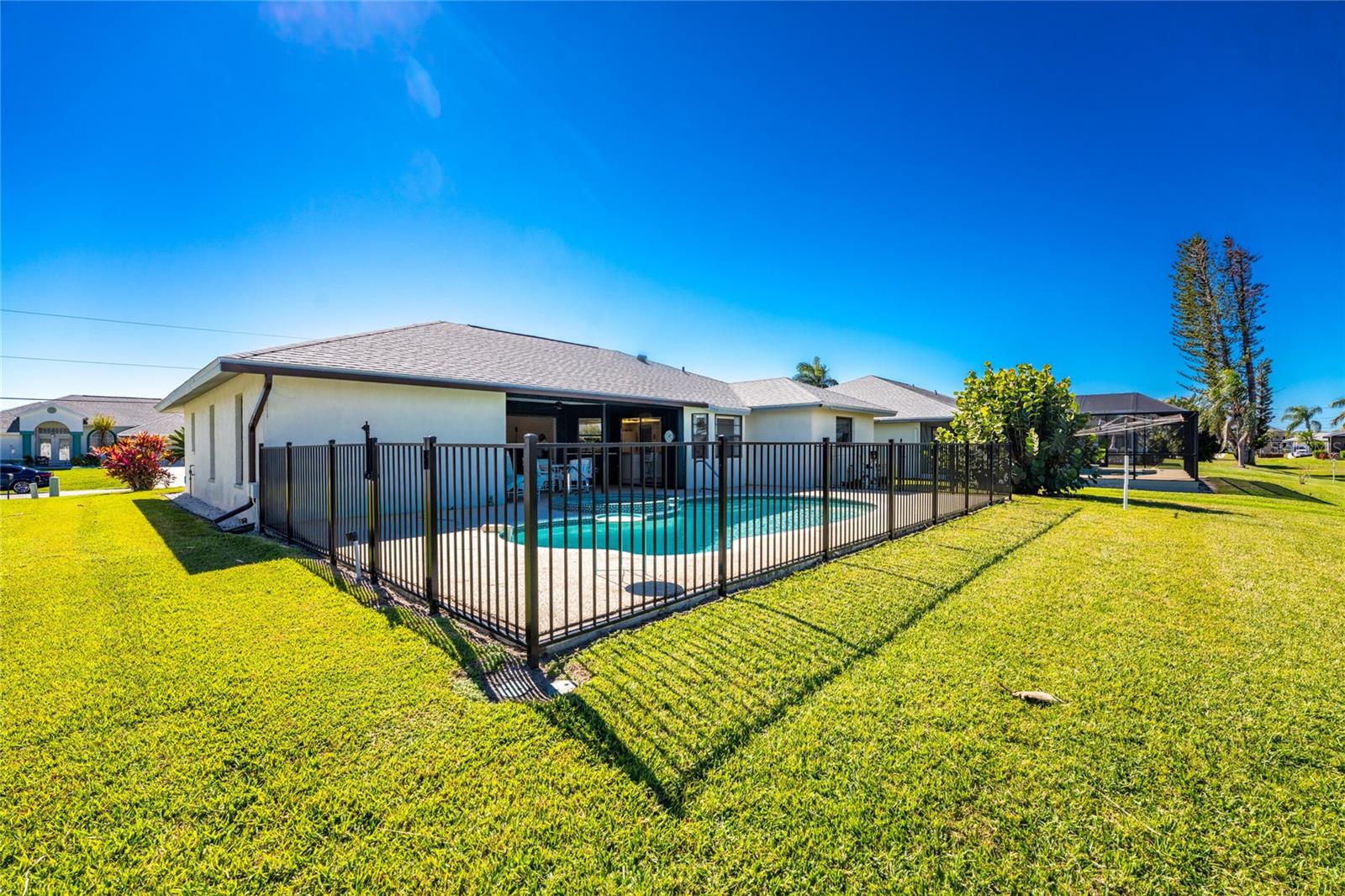 10 BUNKER RD, ROTONDA WEST, FL, 33947