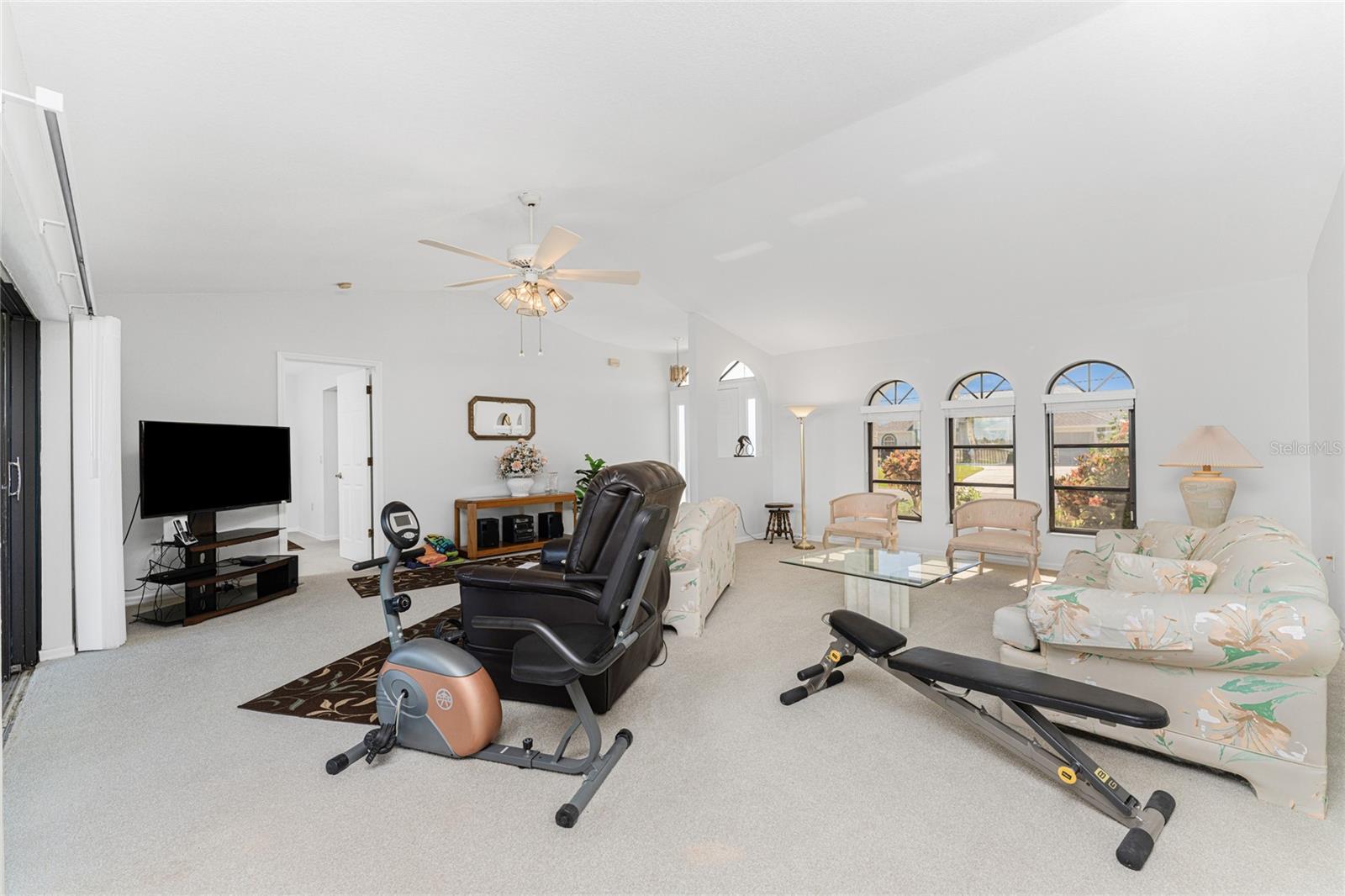 10 BUNKER RD, ROTONDA WEST, FL, 33947