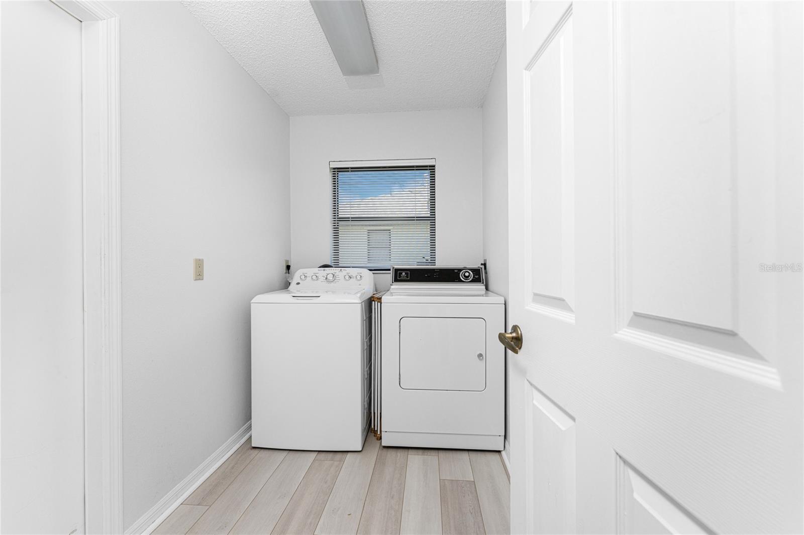 10 BUNKER RD, ROTONDA WEST, FL, 33947