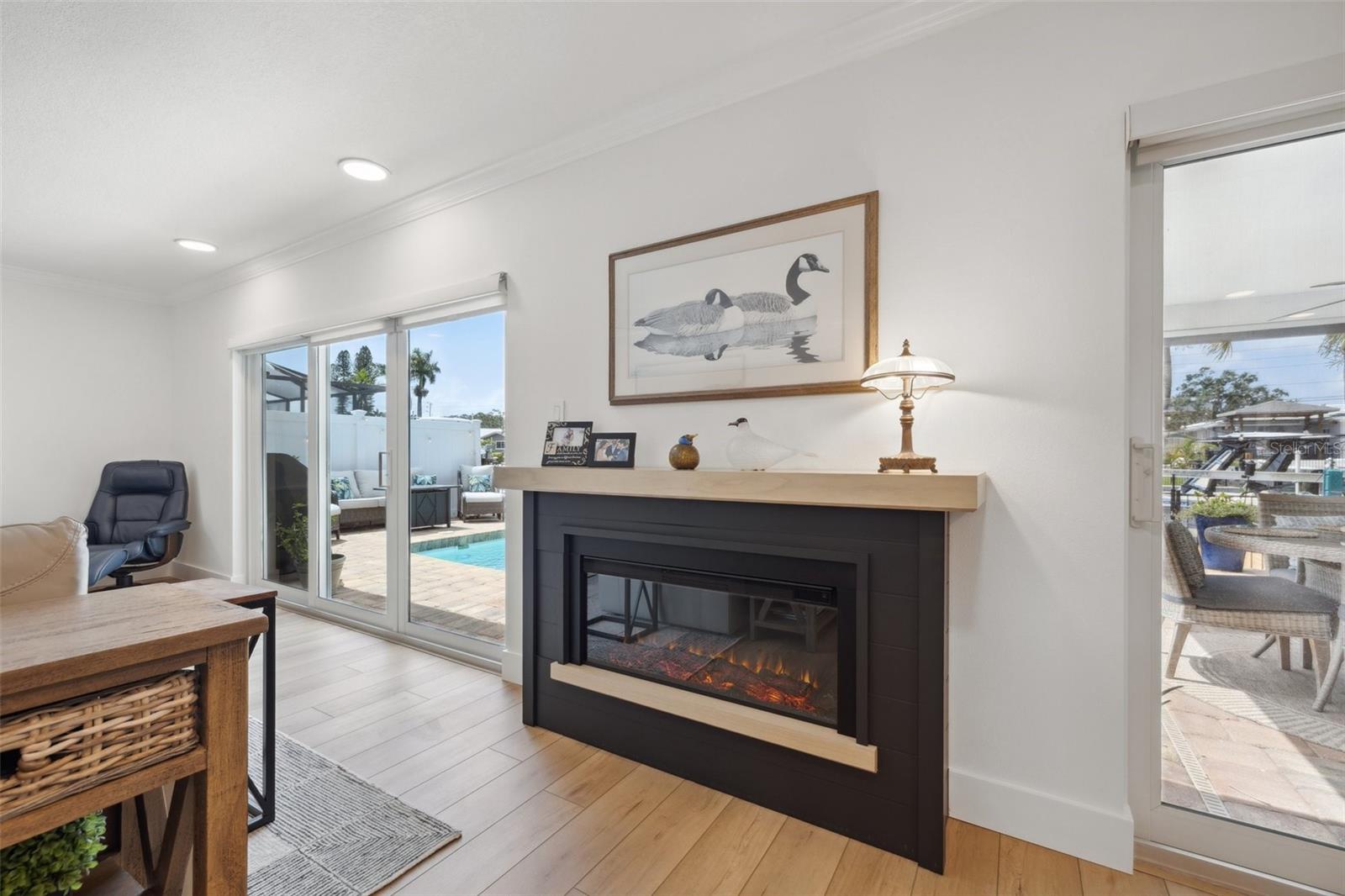 1424 47TH AVE NE, ST PETERSBURG, FL, 33703