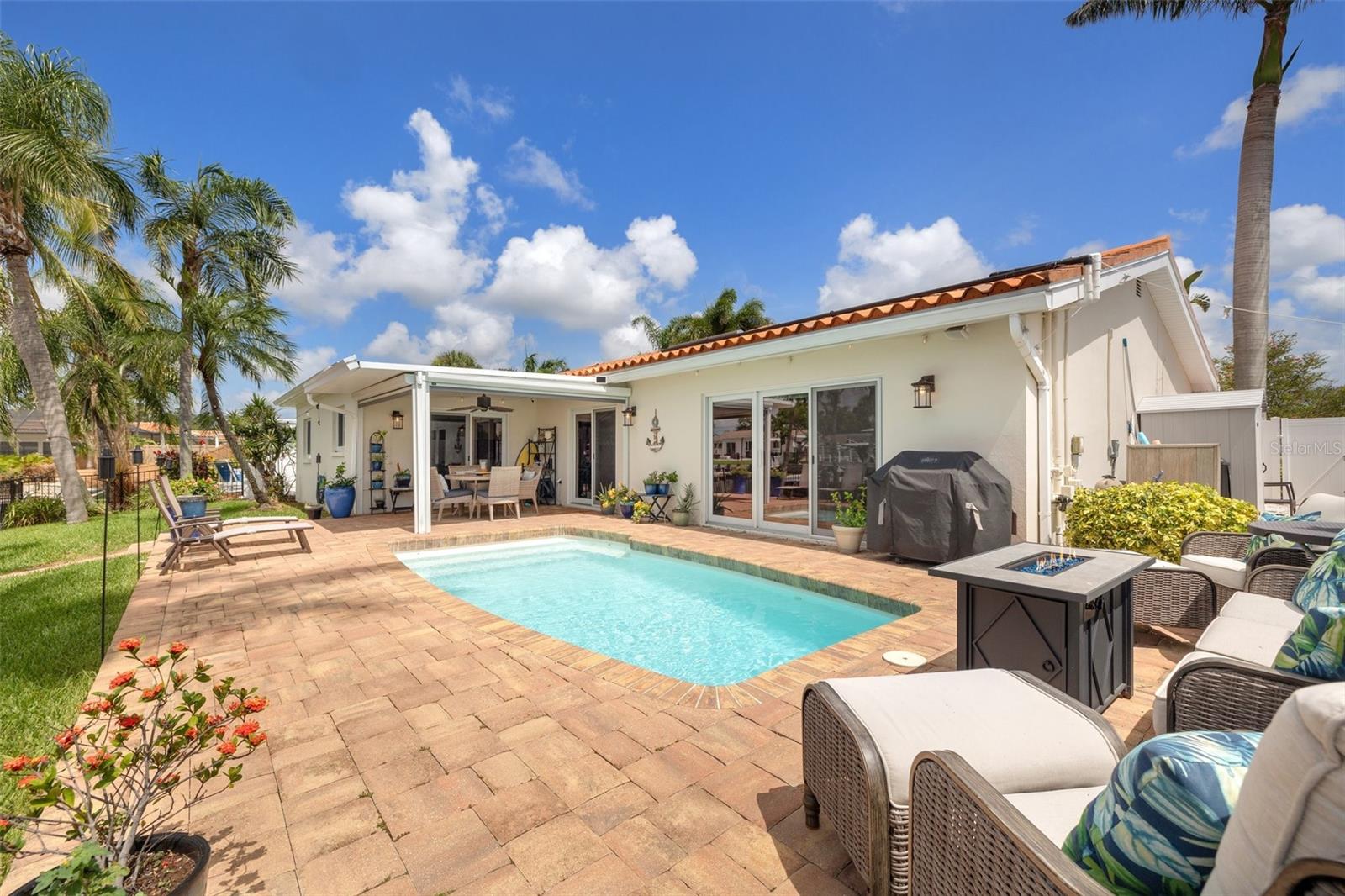 1424 47TH AVE NE, ST PETERSBURG, FL, 33703