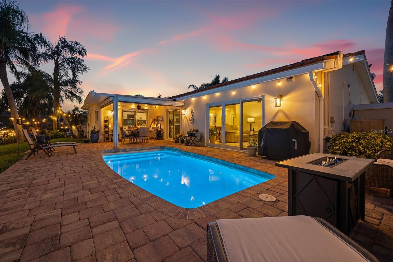 1424 47TH AVE NE, ST PETERSBURG, FL, 33703