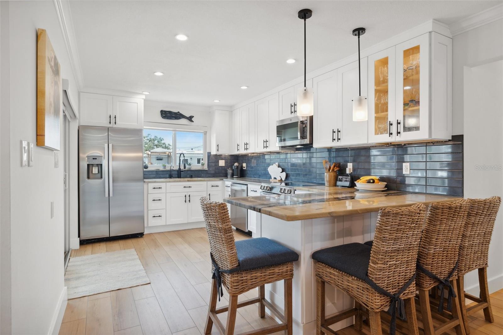 1424 47TH AVE NE, ST PETERSBURG, FL, 33703