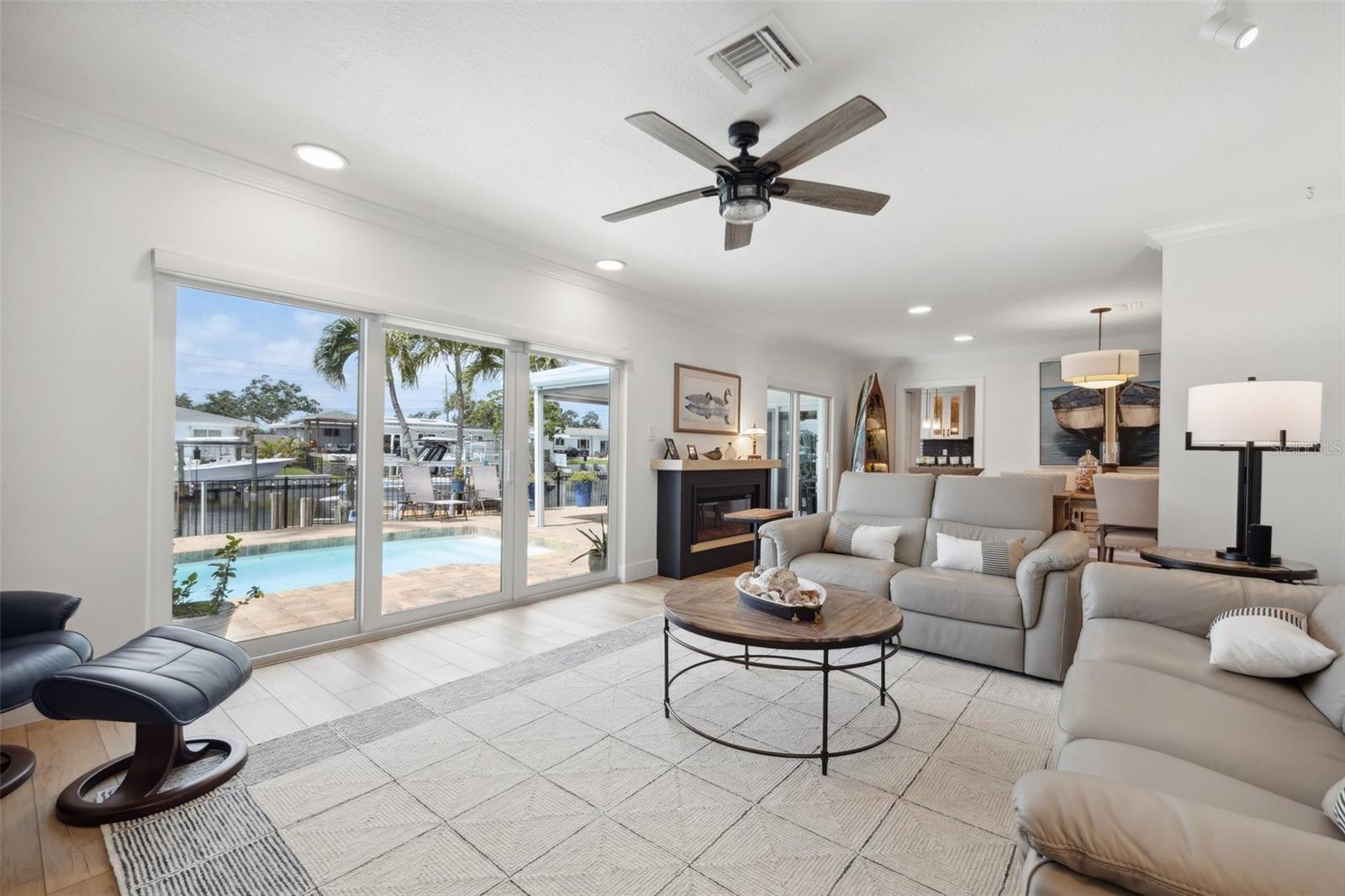 1424 47TH AVE NE, ST PETERSBURG, FL, 33703