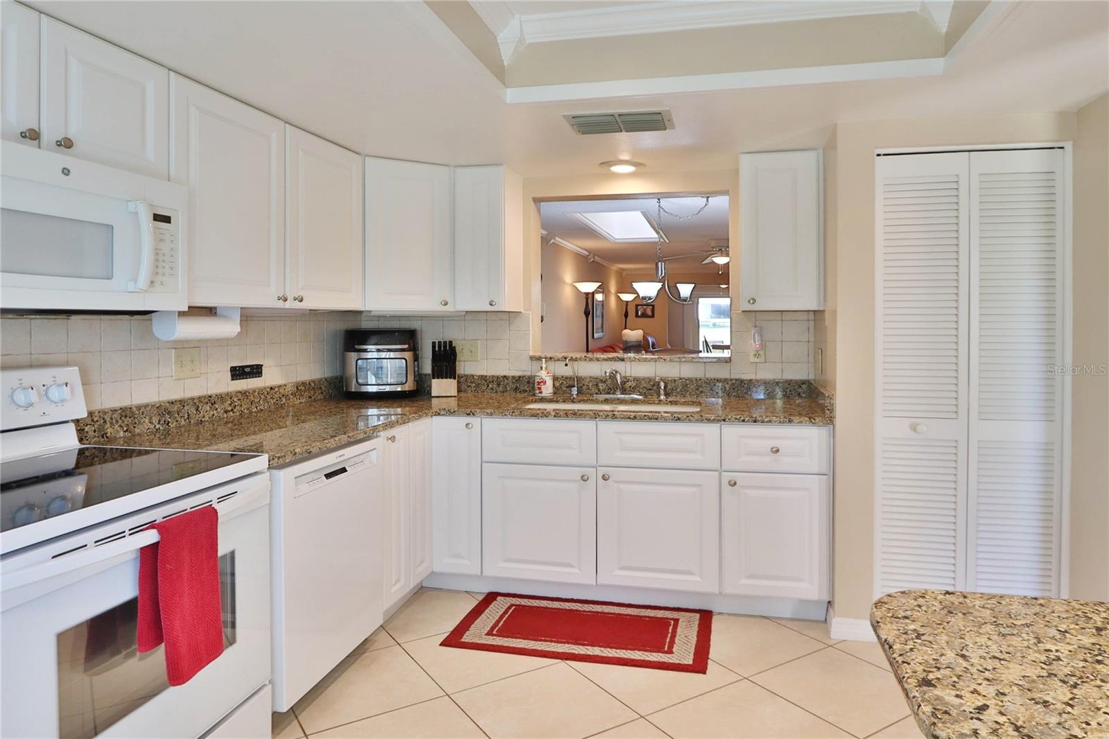 880 MACLAREN DR N #B, PALM HARBOR, FL, 34684