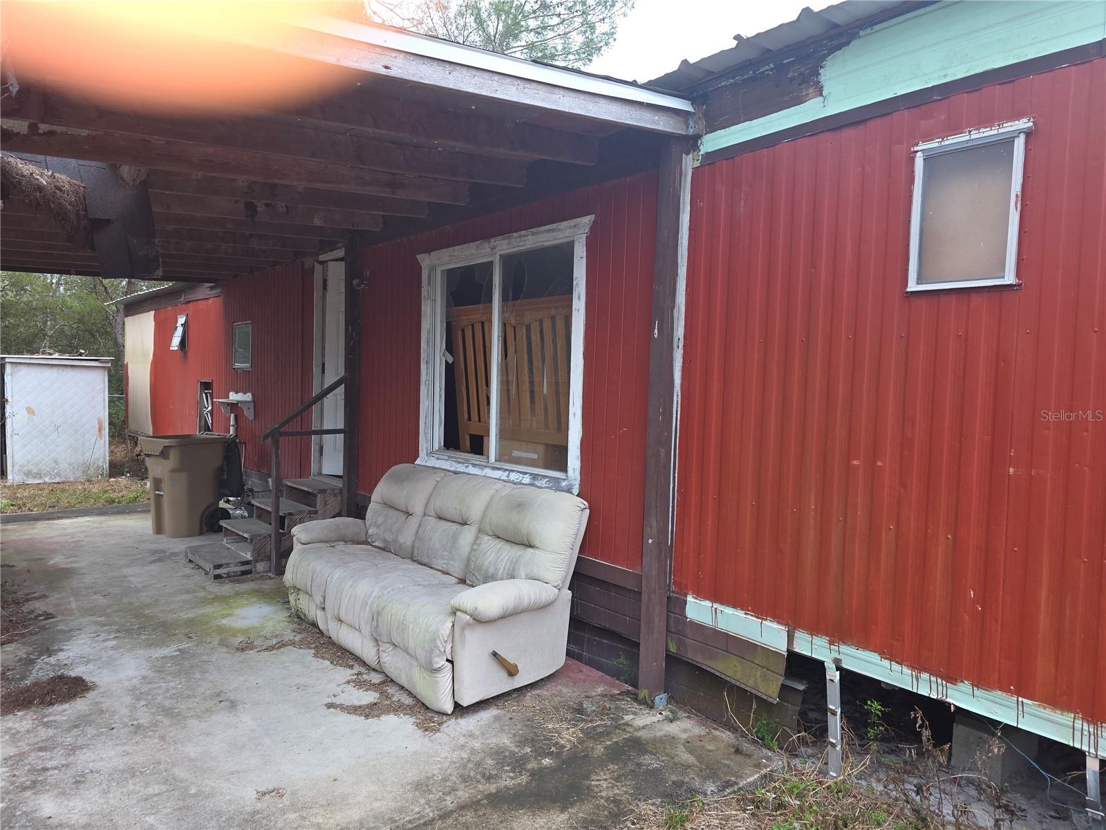 V4946973 Property Photo