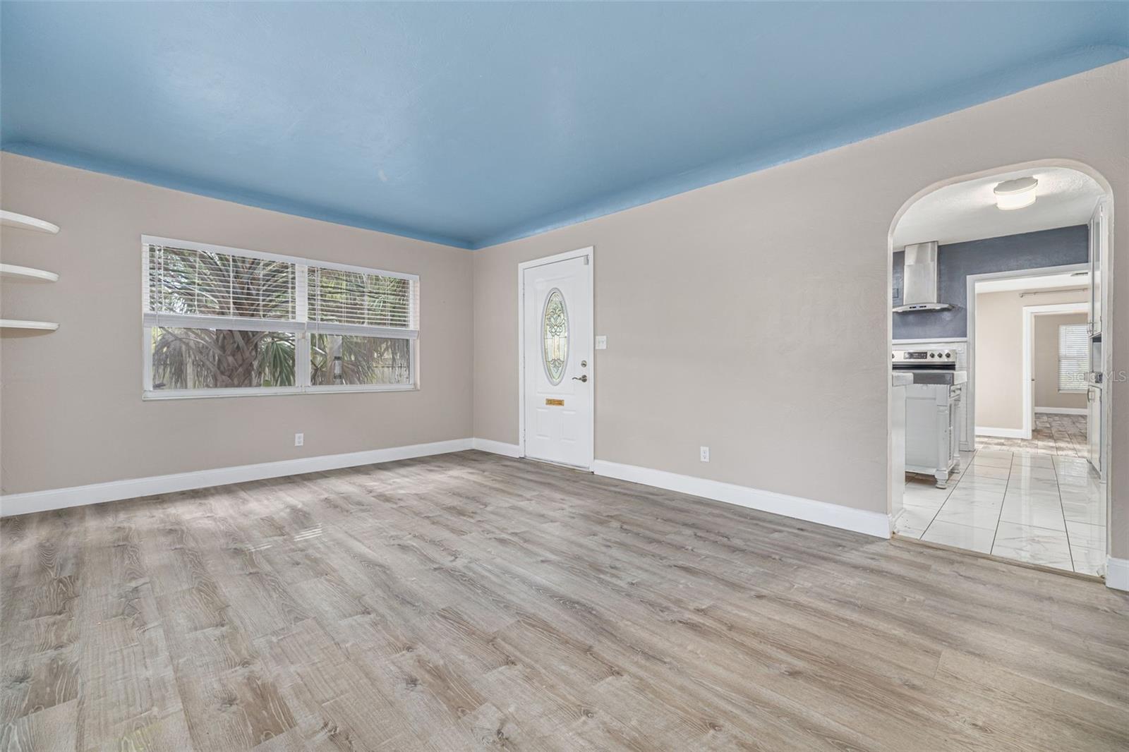 TB8468931 Property Photo