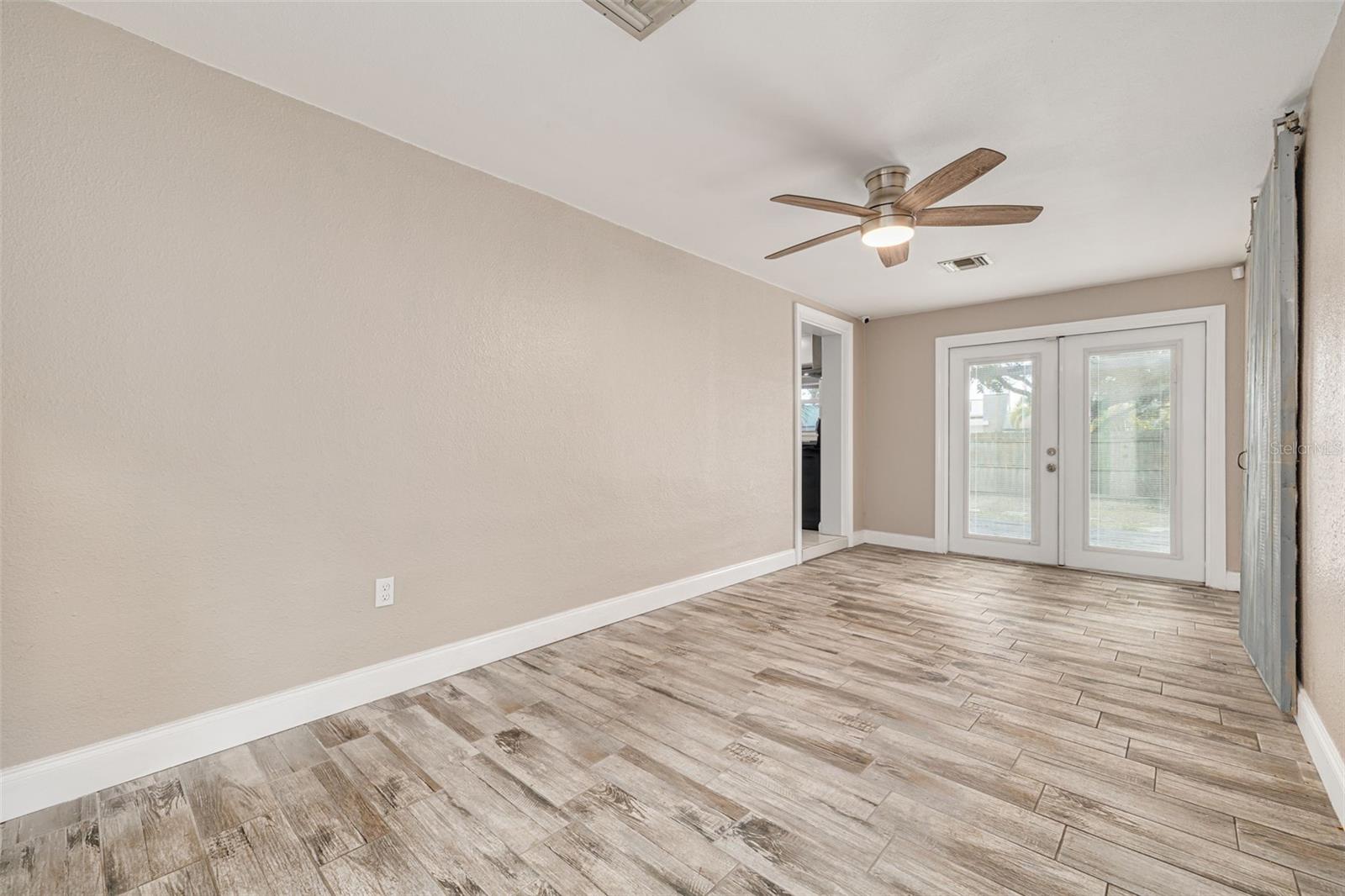 TB8468931 Property Photo