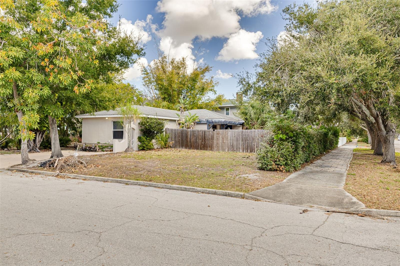 TB8468931 Property Photo