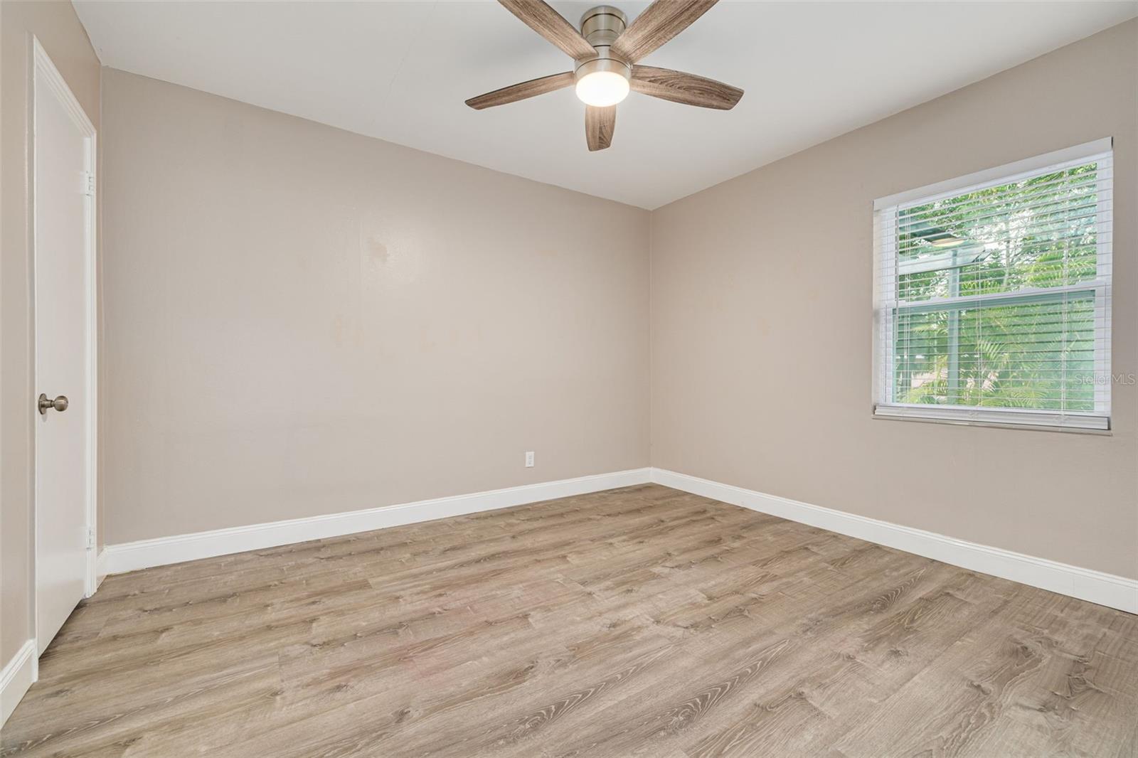 TB8468931 Property Photo