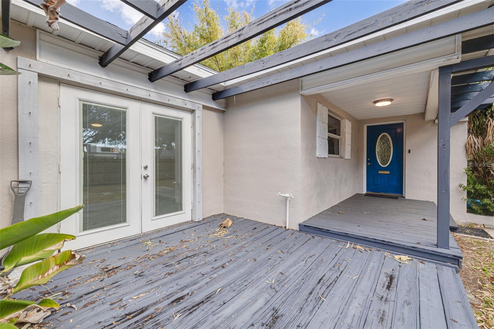 TB8468931 Property Photo