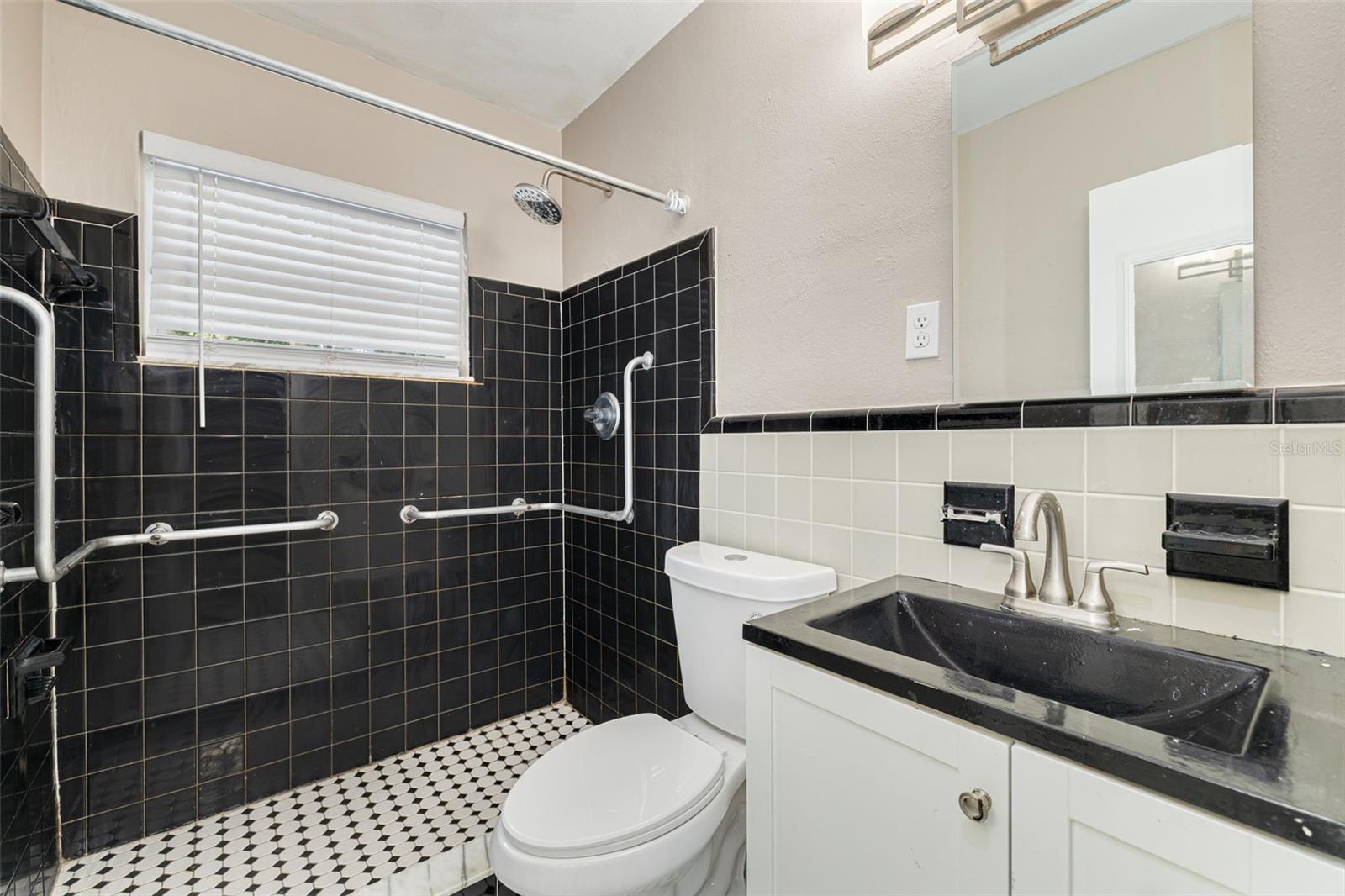 TB8468931 Property Photo