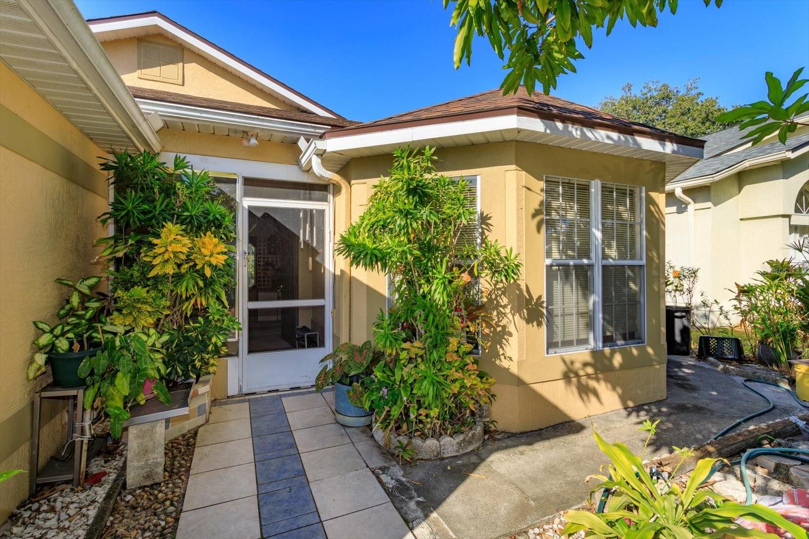 566 WECHSLER CIR, ORLANDO, FL, 32824