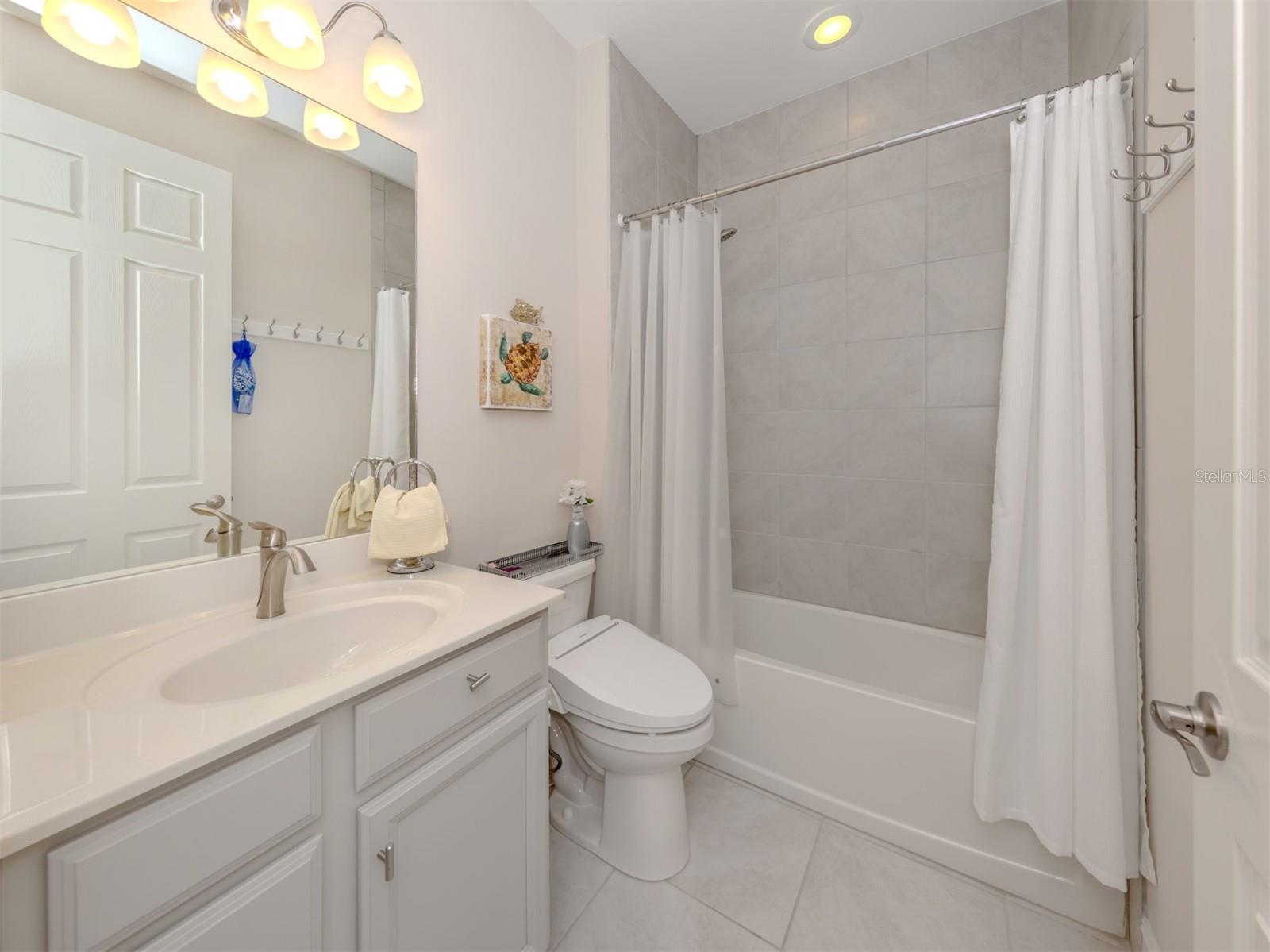 244 MARAVIYA BLVD, NOKOMIS, FL, 34275