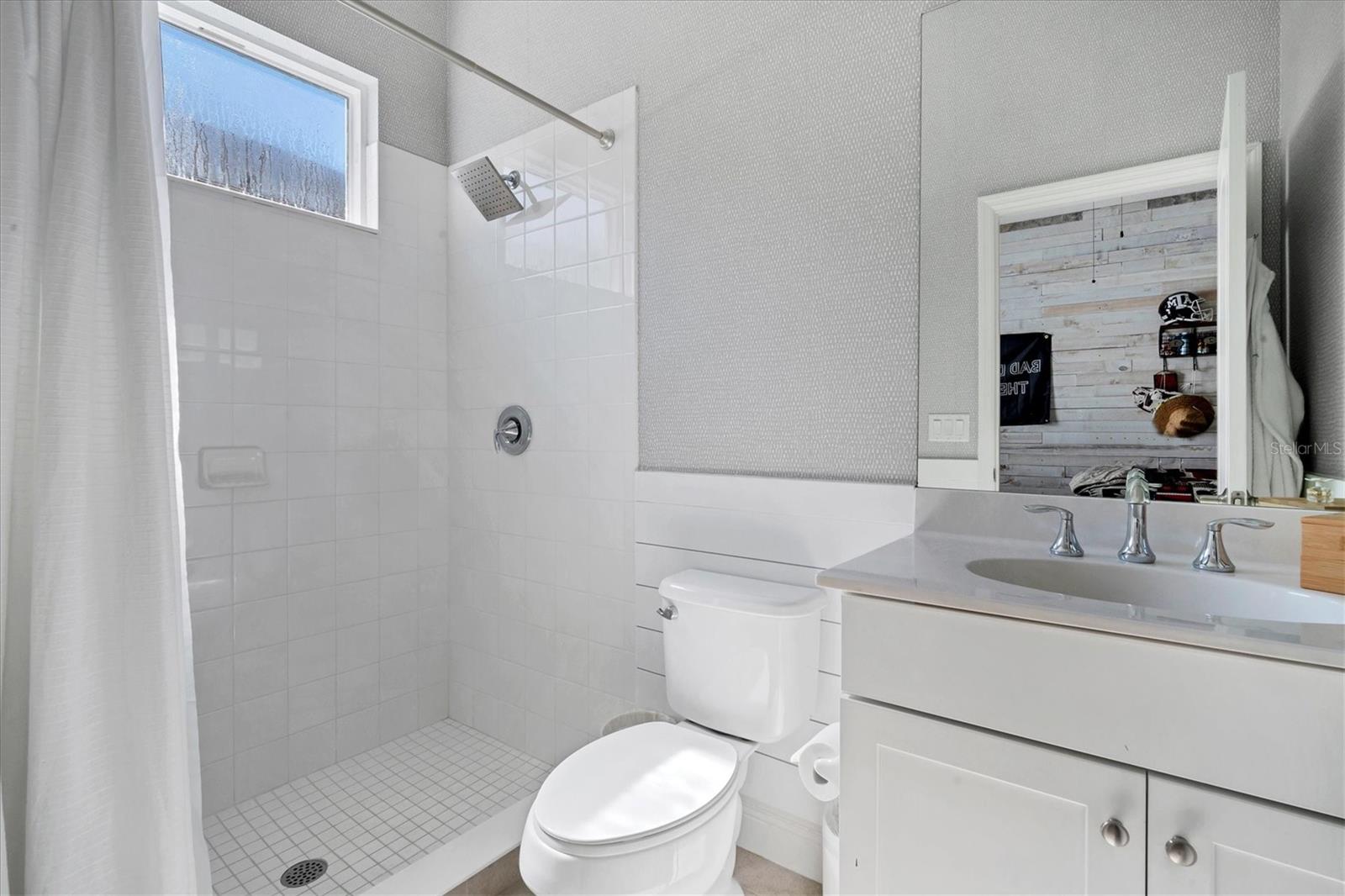 2006 RED LAKE RUN, BRADENTON, FL, 34211