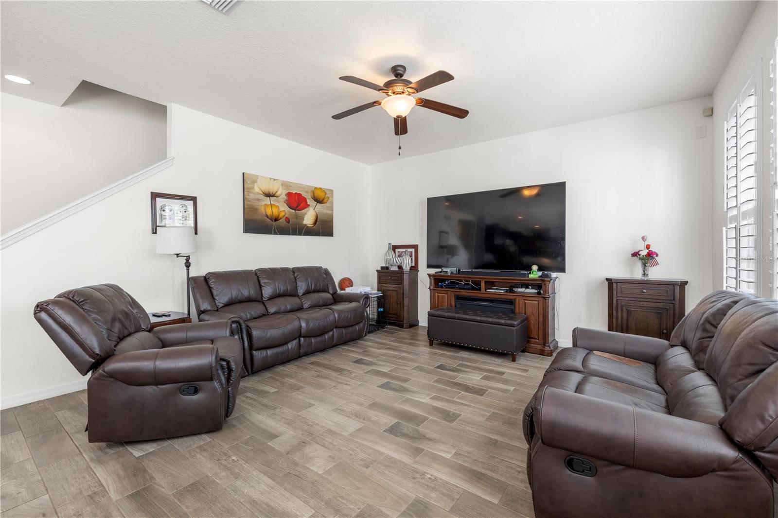 1565 FEATHER GRASS LOOP, LUTZ, FL, 33558