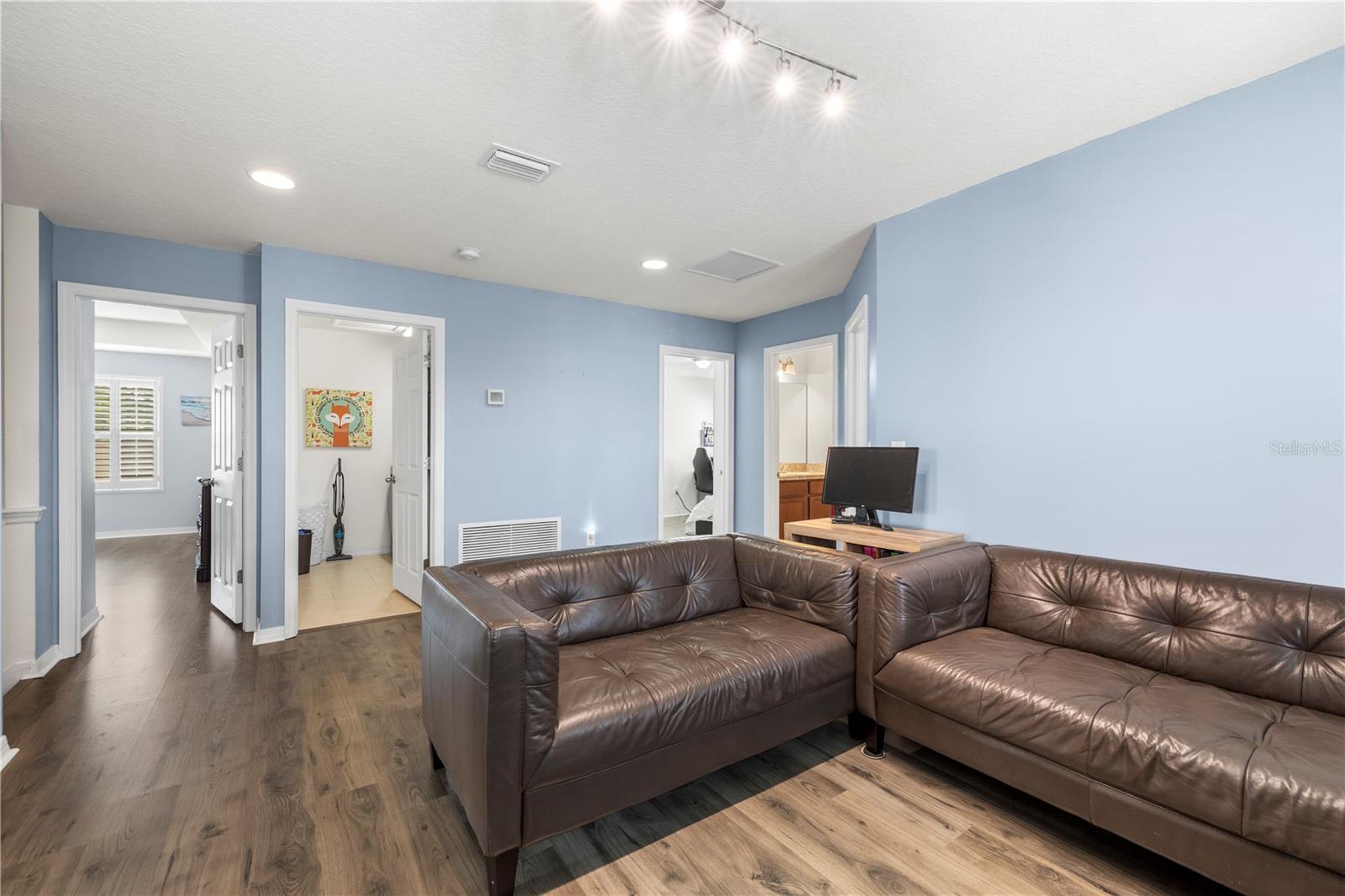 1565 FEATHER GRASS LOOP, LUTZ, FL, 33558