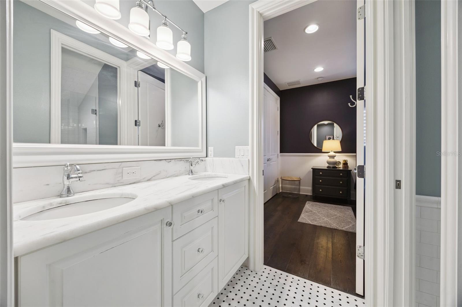 O6376953 Property Photo