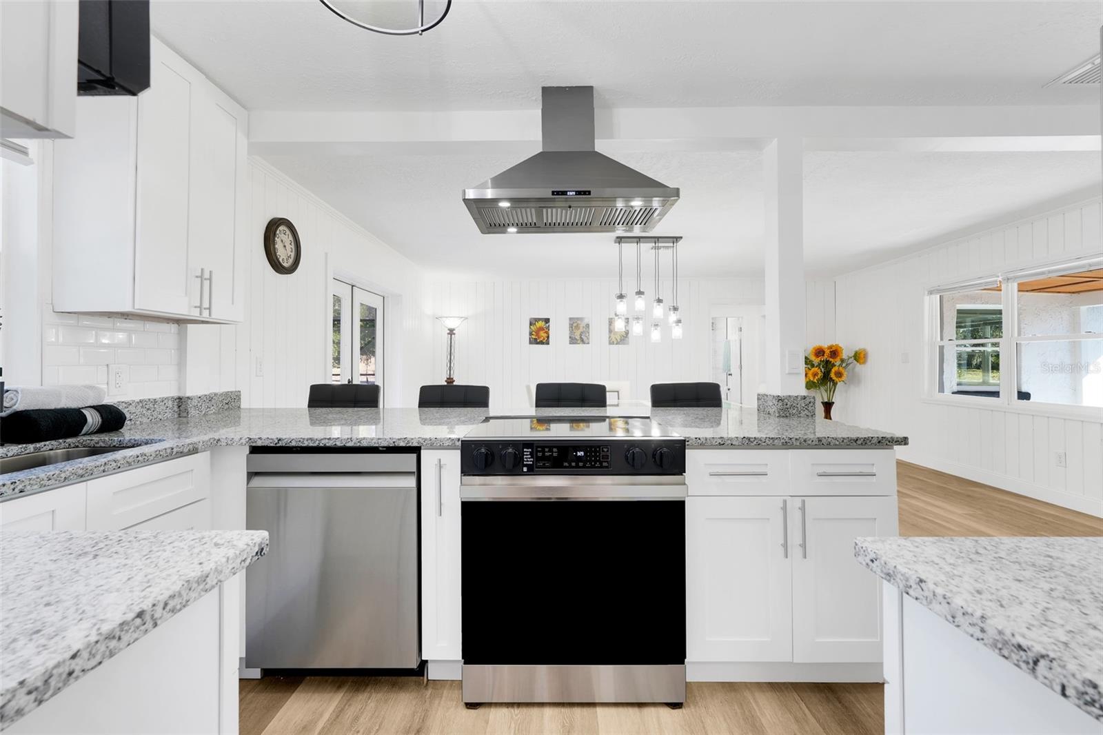 828 SAINT ANNE SHRINE RD, LAKE WALES, FL, 33898