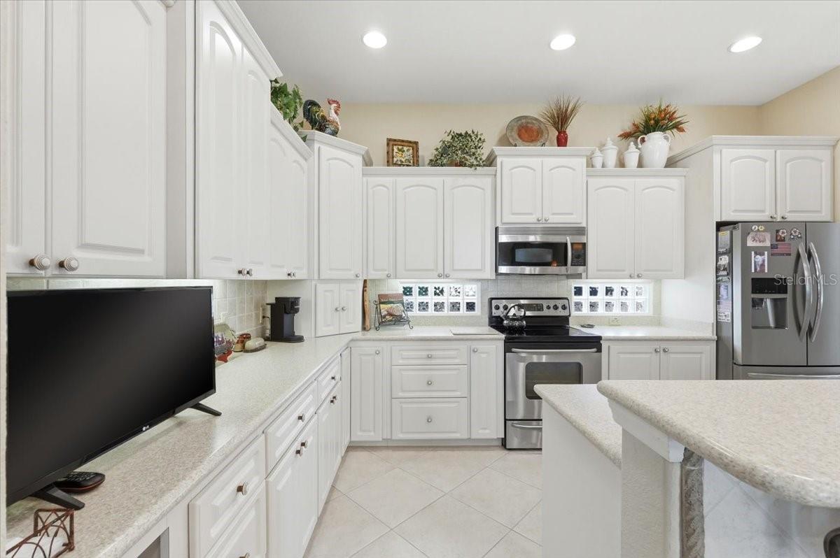 451 MOTORCOACH DR S, POLK CITY, FL, 33868