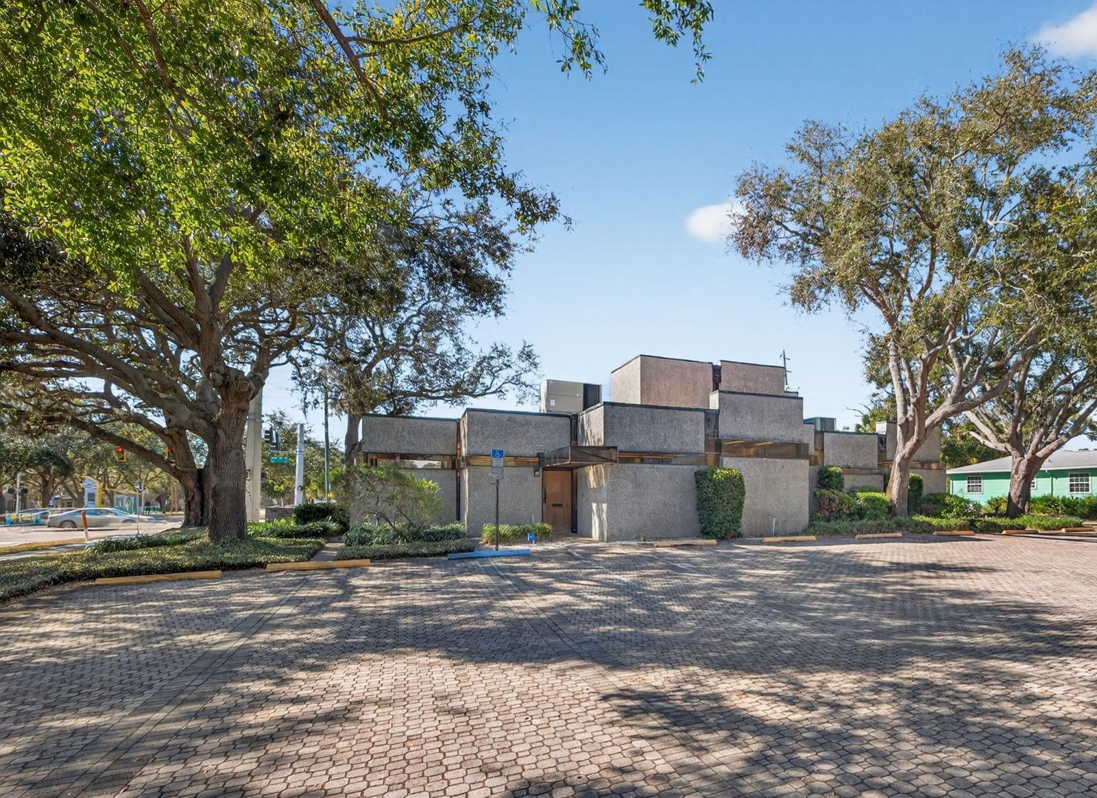 4855 1ST AVE N, ST PETERSBURG, FL, 33713