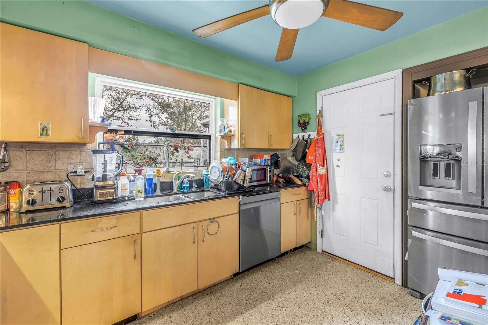 1297 EDEN ISLE BLVD NE, ST PETERSBURG, FL, 33702