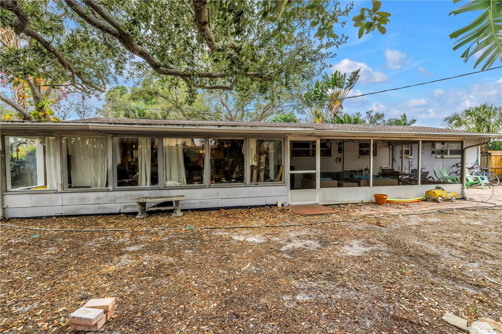 1297 EDEN ISLE BLVD NE, ST PETERSBURG, FL, 33702