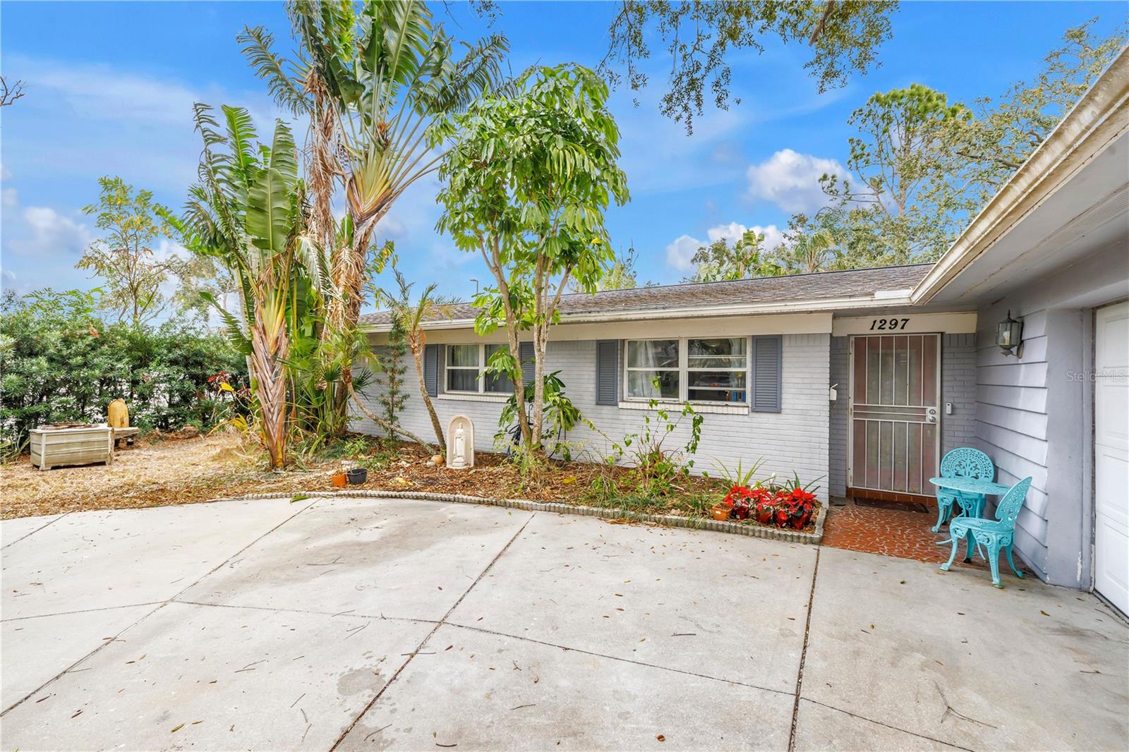 1297 EDEN ISLE BLVD NE, ST PETERSBURG, FL, 33702