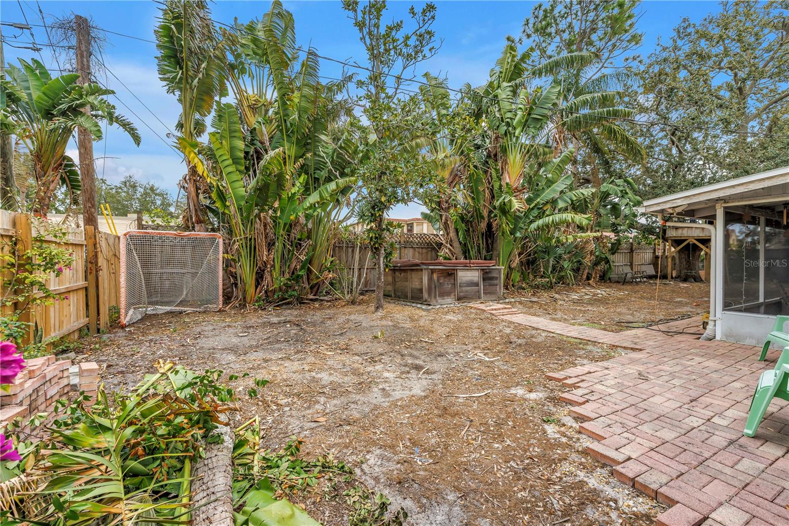 1297 EDEN ISLE BLVD NE, ST PETERSBURG, FL, 33702