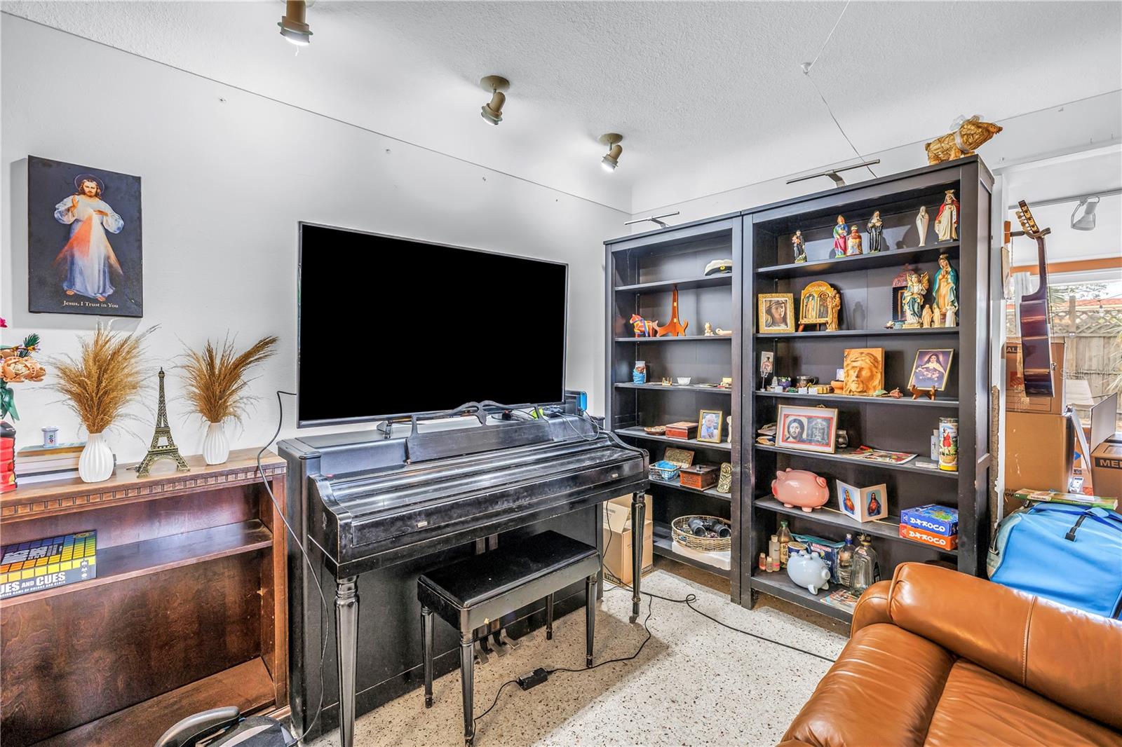 1297 EDEN ISLE BLVD NE, ST PETERSBURG, FL, 33702